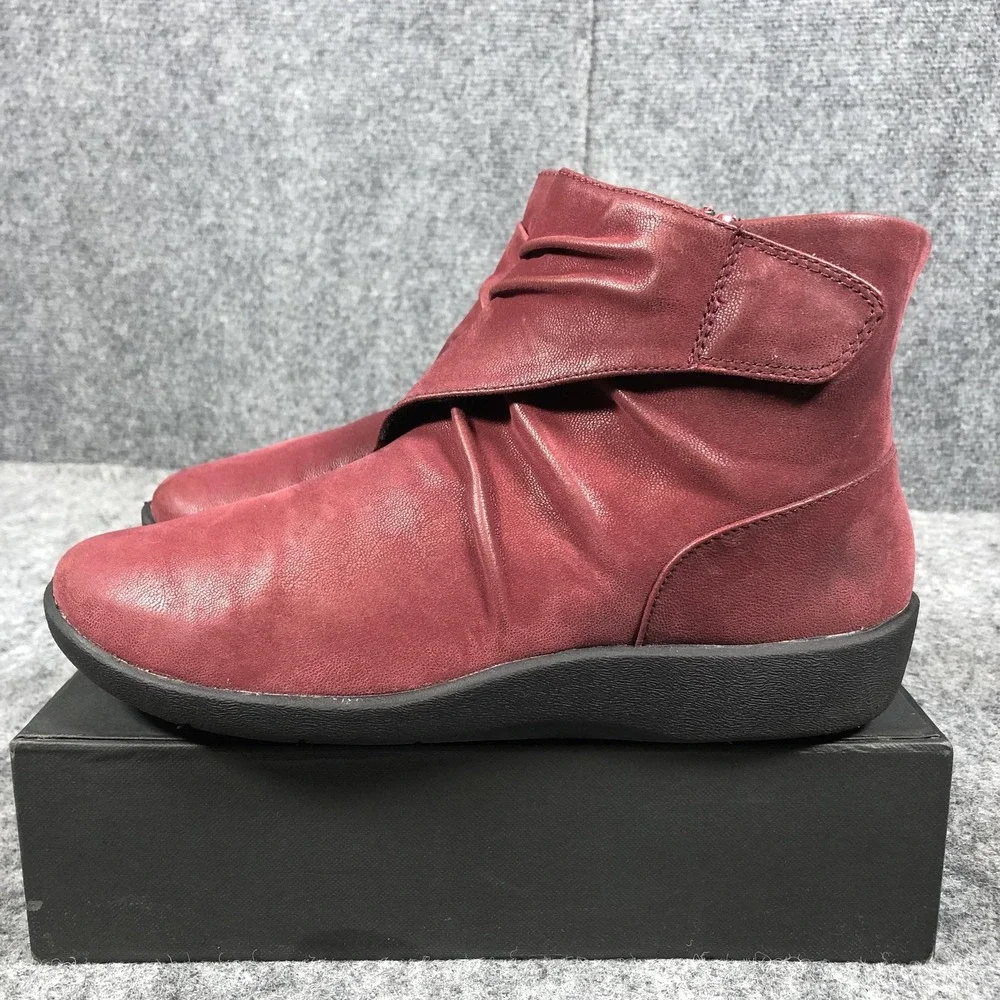 Clarks Cloudsteppers Ankle Boots Womens 8 M Red Leather Side Zip Comfort Booties